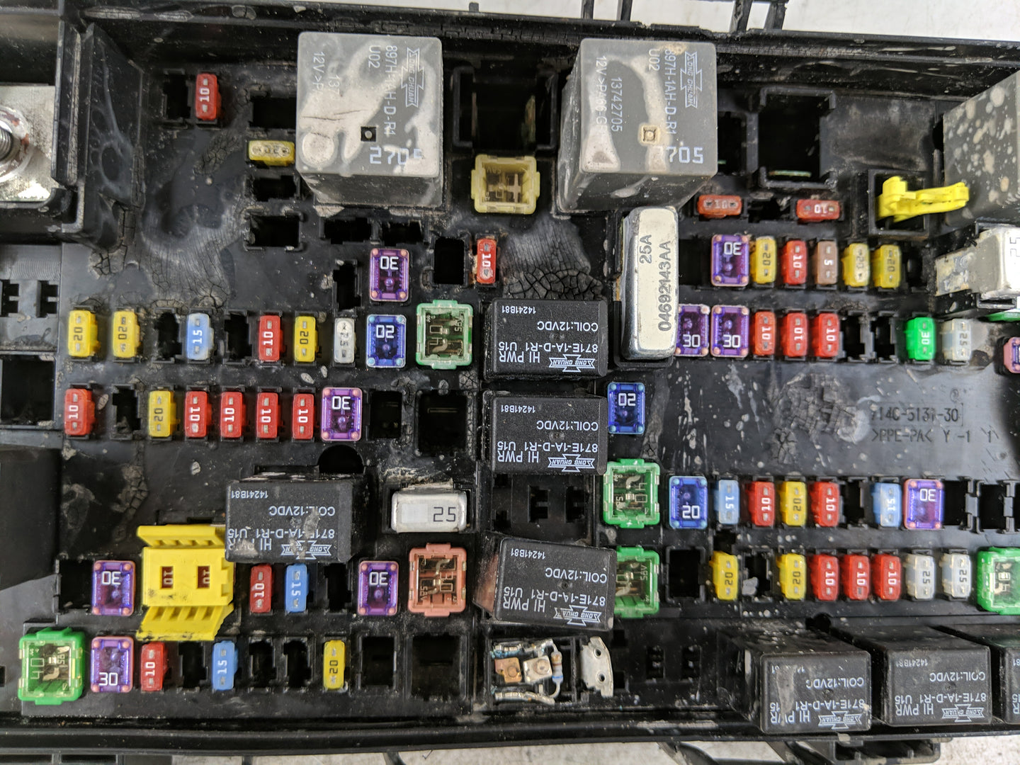 2015 Dodge Ram 1500 Fusebox Fuse Box Panel Relay Module P/N:P68243257AB Fits OEM Used Auto Parts - Oemusedautoparts1.com