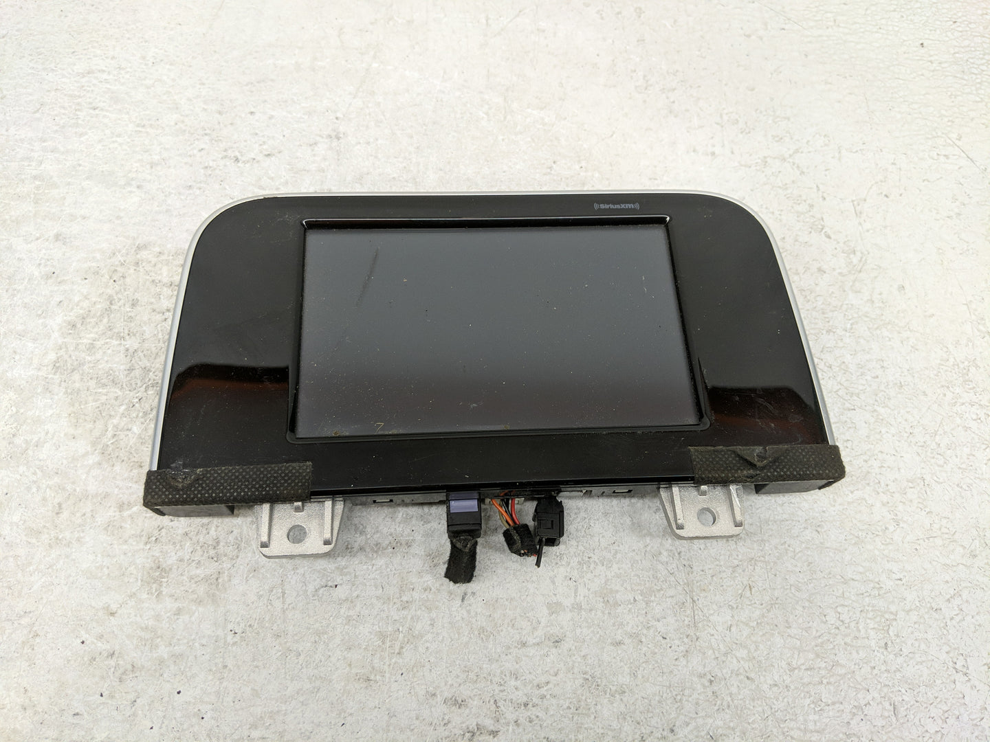 2015 Dodge Ram 1500 Radio AM FM Cd Player Receiver Replacement P/N:P68228668AD Fits Fits 2016 OEM Used Auto Parts - Oemuseda