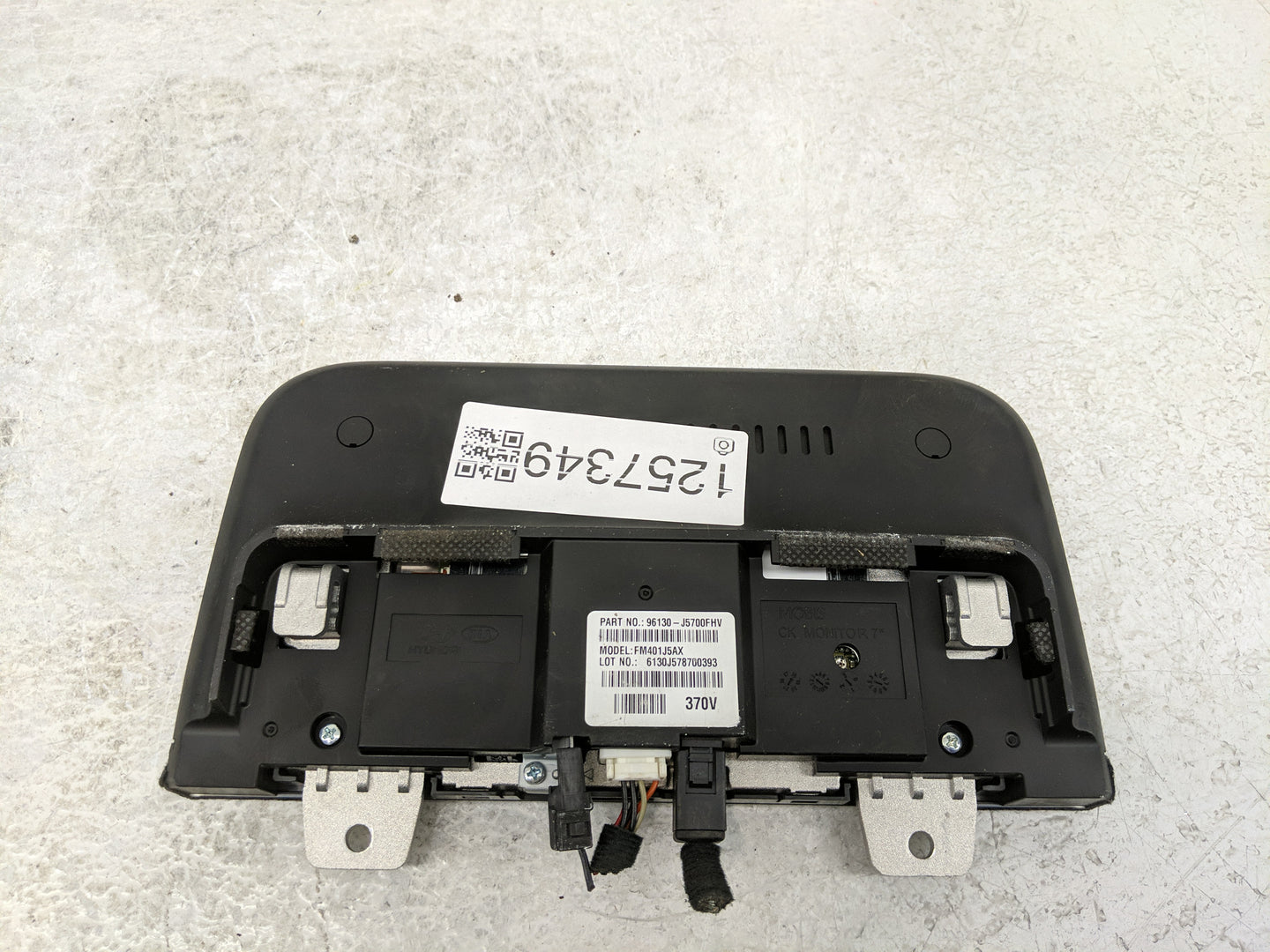 2015 Dodge Ram 1500 Radio AM FM Cd Player Receiver Replacement P/N:P68228668AD Fits Fits 2016 OEM Used Auto Parts - Oemuseda