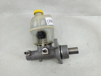 compare product 2006-2006 Dodge Ram 1500 Brake Master Cylinder 1290564