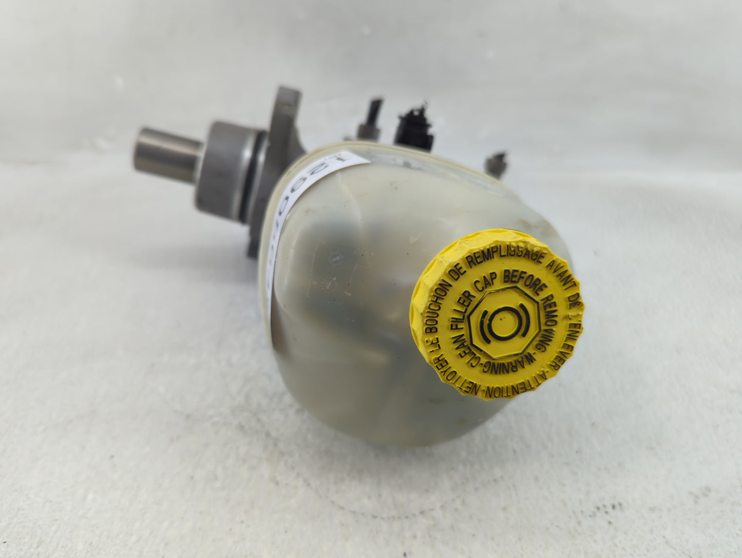 2006-2006 Dodge Ram 1500 Brake Master Cylinder 1290564 - Oemusedautoparts1.com