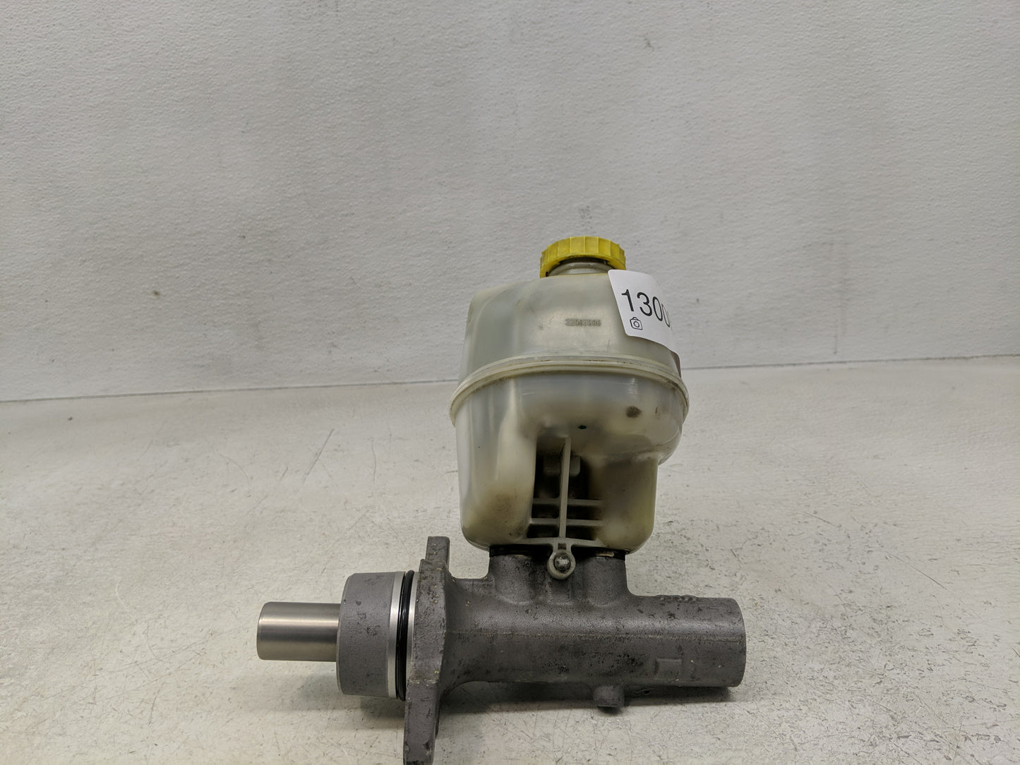 2007-2008 Dodge Ram 1500 Brake Master Cylinder - Oemusedautoparts1.com