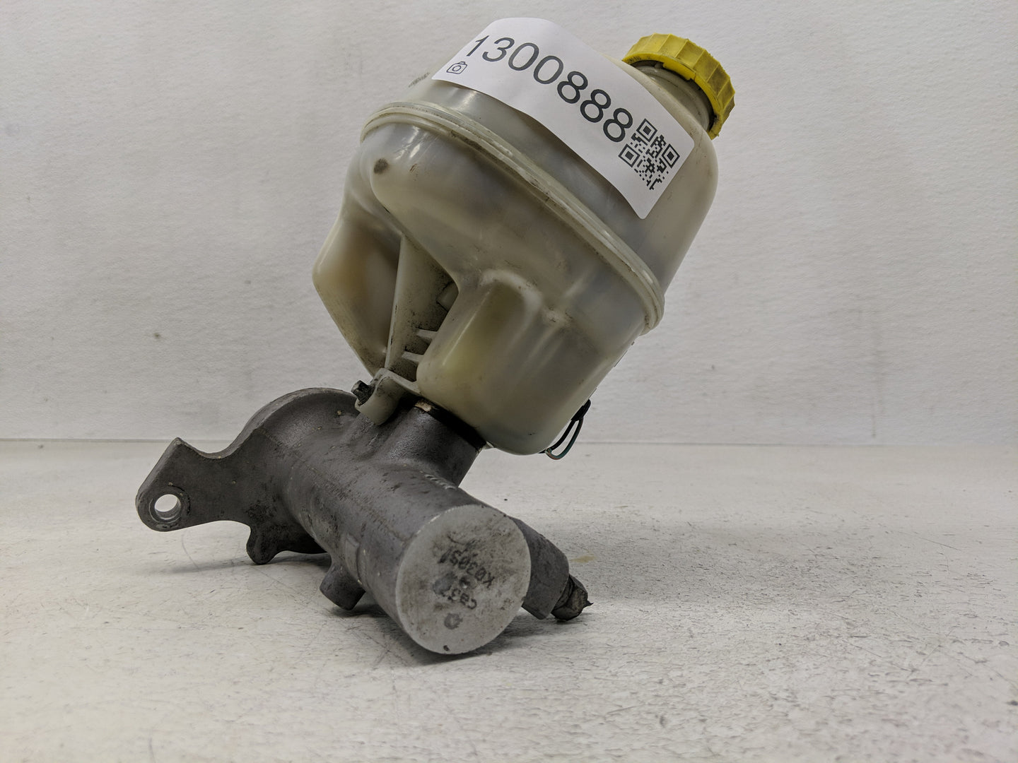 2007-2008 Dodge Ram 1500 Brake Master Cylinder - Oemusedautoparts1.com