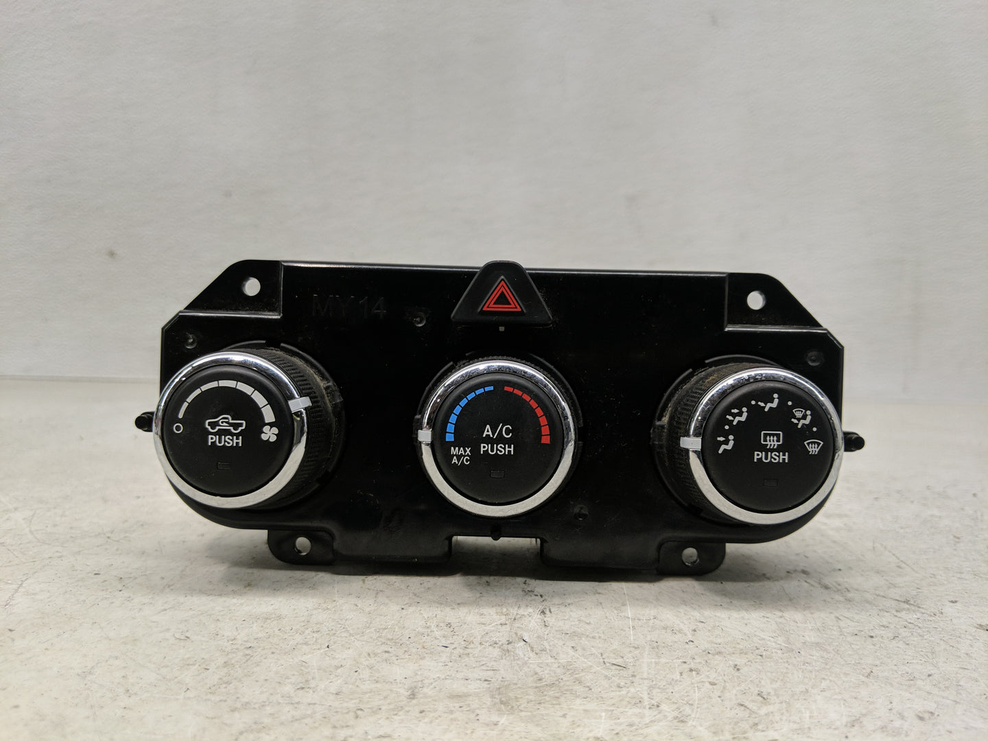 2015 Dodge Ram 1500 Climate Control Module Temperature AC/Heater Replacement P/N:P68236776AB Fits OEM Used Auto Parts - Oemu