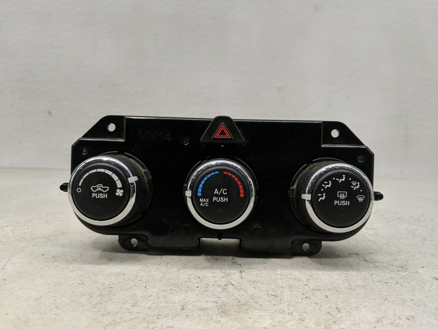 2015 Dodge Ram 1500 Climate Control Module Temperature AC/Heater Replacement P/N:P68236776AB Fits OEM Used Auto Parts - Oemu