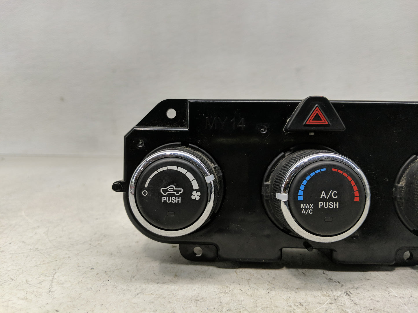 2015 Dodge Ram 1500 Climate Control Module Temperature AC/Heater Replacement P/N:P68236776AB Fits OEM Used Auto Parts - Oemu
