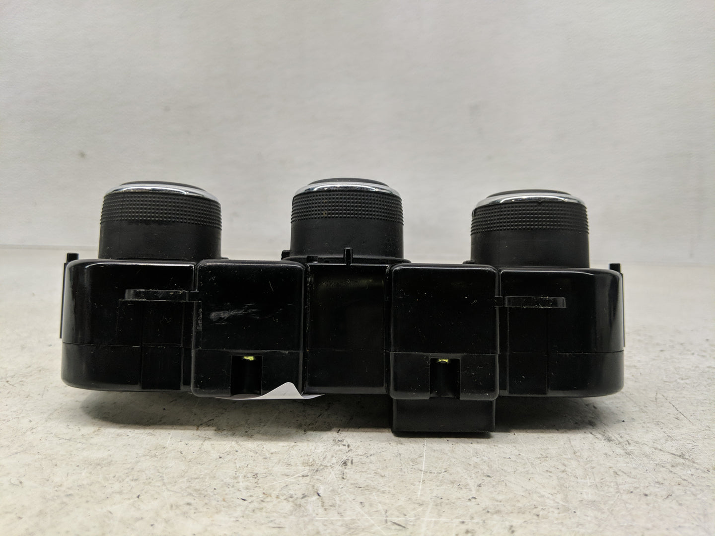 2015 Dodge Ram 1500 Climate Control Module Temperature AC/Heater Replacement P/N:P68236776AB Fits OEM Used Auto Parts - Oemu