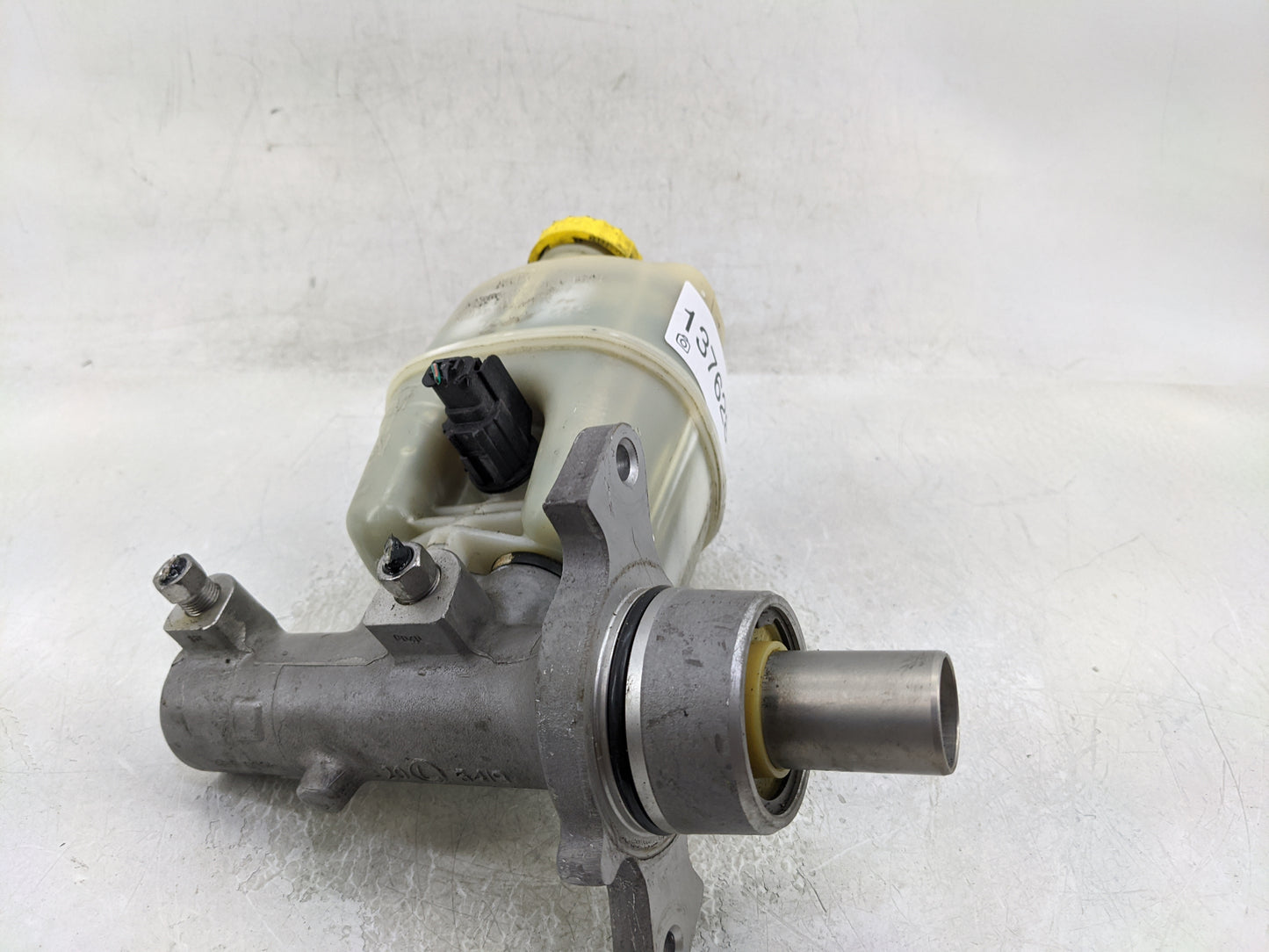 2007-2008 Dodge Ram 1500 Brake Master Cylinder - Oemusedautoparts1.com