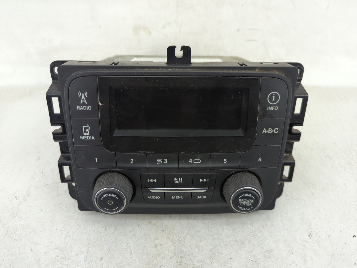 2015 Dodge Ram 1500 Radio AM FM Cd Player Receiver Replacement P/N:68245816AD Fits Fits 2016 OEM Used Auto Parts - Oemusedau