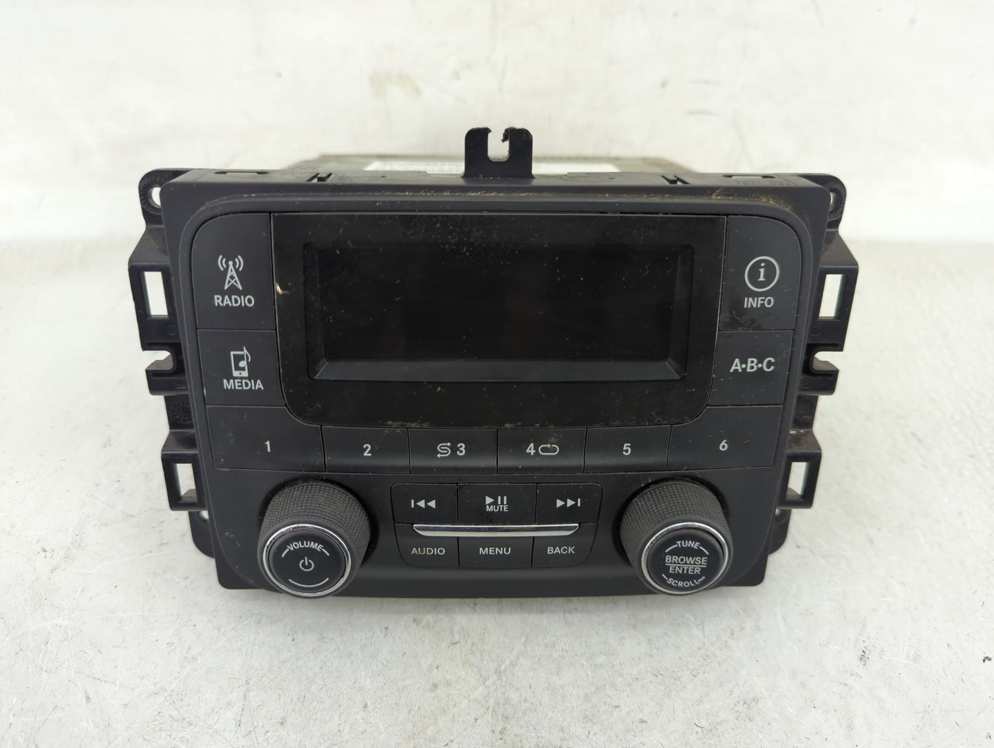 2015 Dodge Ram 1500 Radio AM FM Cd Player Receiver Replacement P/N:68245816AD Fits Fits 2016 OEM Used Auto Parts - Oemusedau