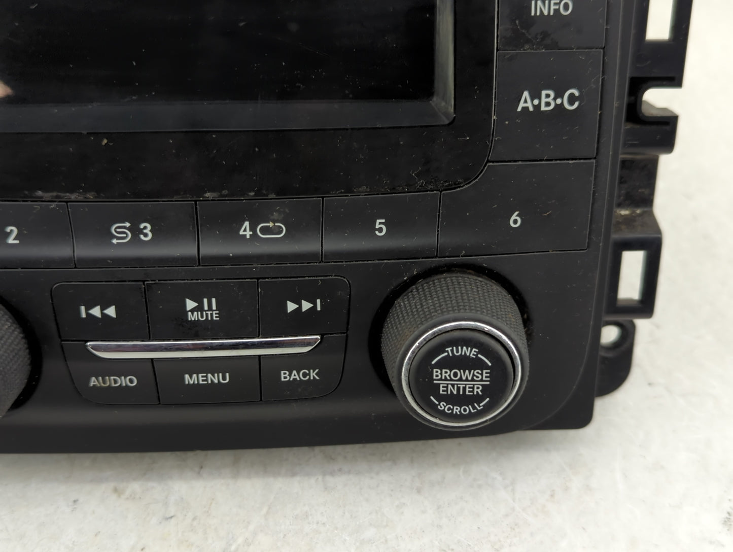 2015 Dodge Ram 1500 Radio AM FM Cd Player Receiver Replacement P/N:68245816AD Fits Fits 2016 OEM Used Auto Parts - Oemusedau