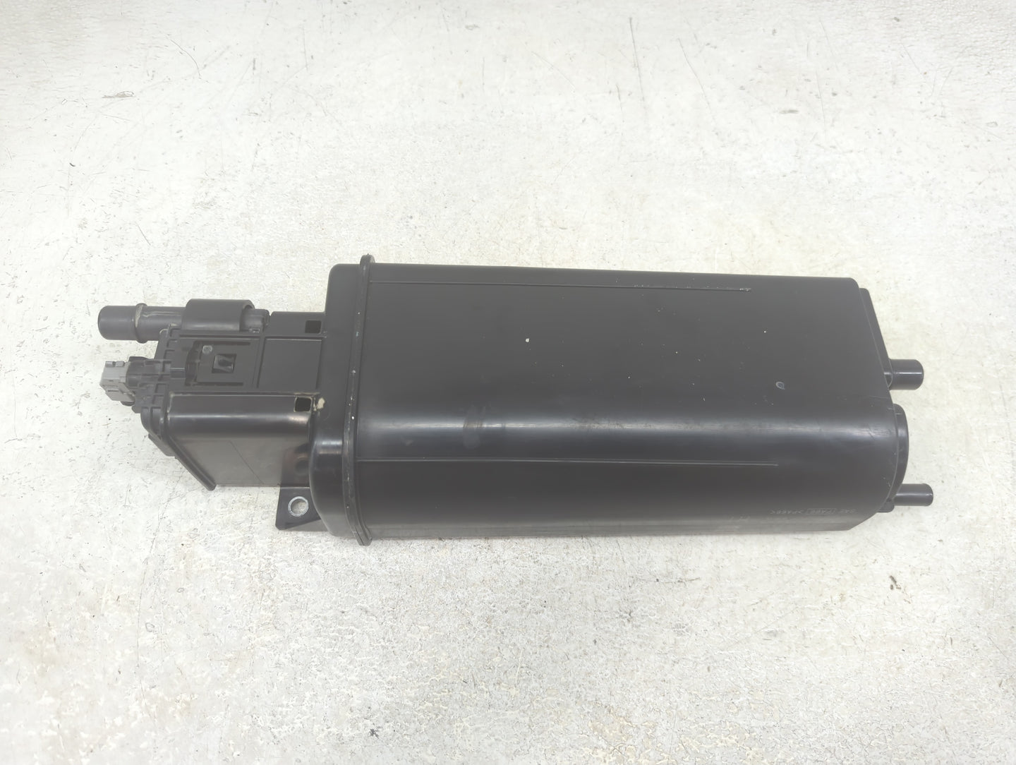 2015 Dodge Ram 1500 Fuel Vapor Charcoal Canister - Oemusedautoparts1.com
