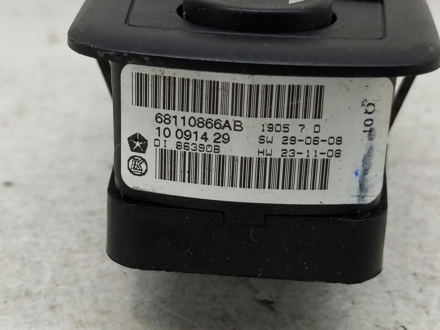 2015 Dodge Ram 1500 Master Power Window Switch Replacement Driver Side Left P/N:68110866AB Fits OEM Used Auto Parts - Oemuse