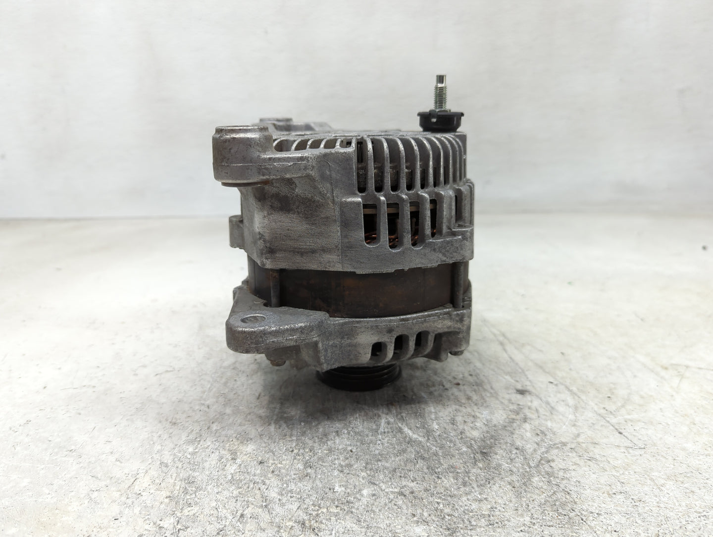 2015 Dodge Ram 1500 Alternator Replacement Generator Charging Assembly Engine OEM P/N:4801769AA Fits OEM Used Auto Parts - O