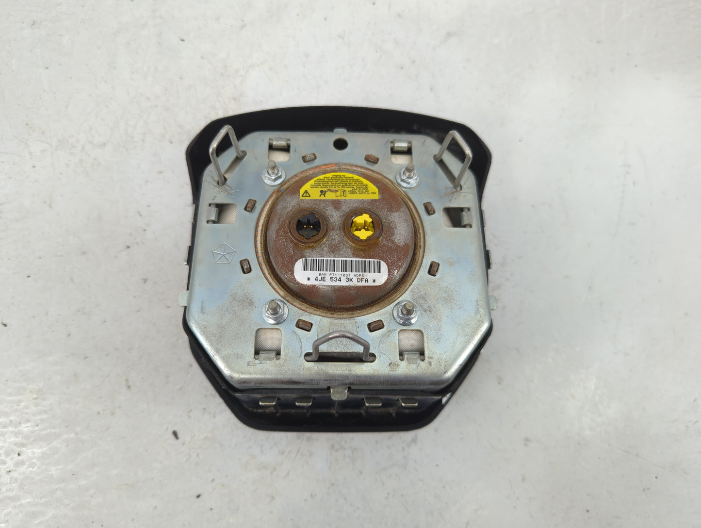 2015 Dodge Ram 1500 Air Bag Driver Left Steering Wheel Mounted P/N:1ZT78JXWAB Fits OEM Used Auto Parts - Oemusedautoparts1.c