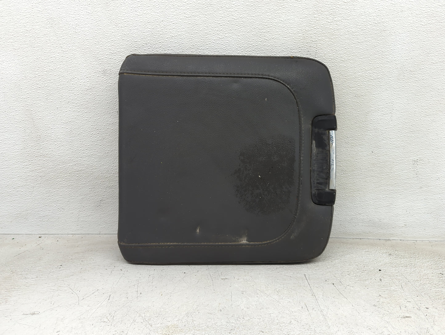 2015 Dodge Ram 1500 Center Console Armrest Cover Lid Fits OEM Used Auto Parts - Oemusedautoparts1.com