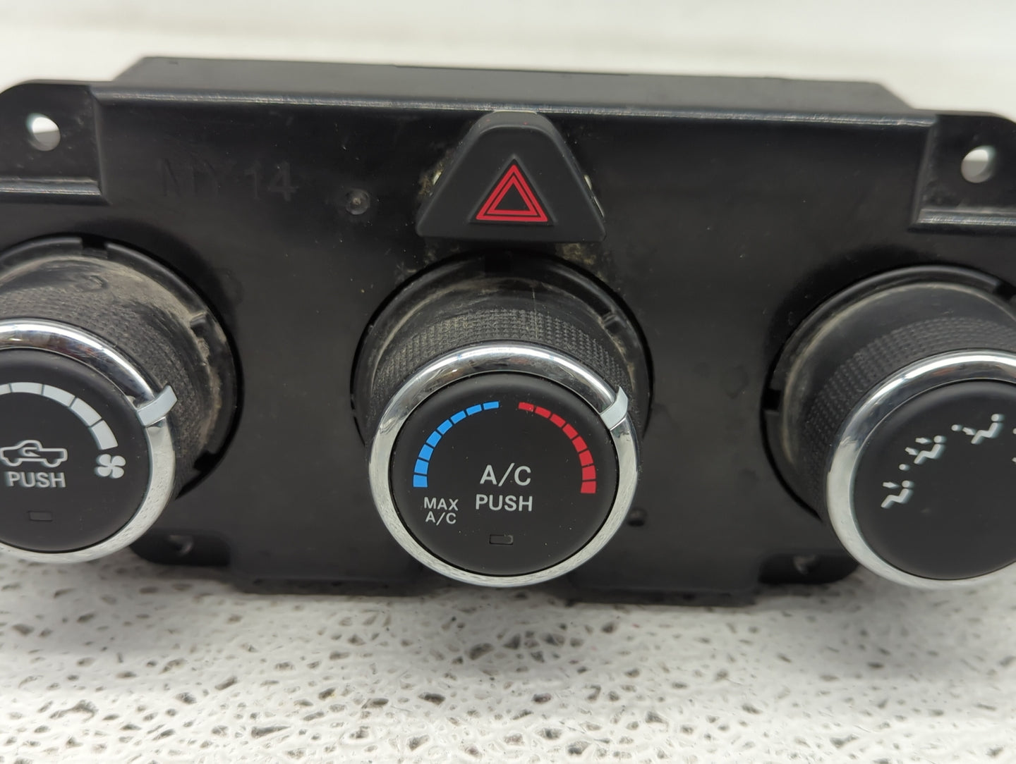 2015 Dodge Ram 1500 Climate Control Module Temperature AC/Heater Replacement P/N:P68236777AB Fits OEM Used Auto Parts - Oemu