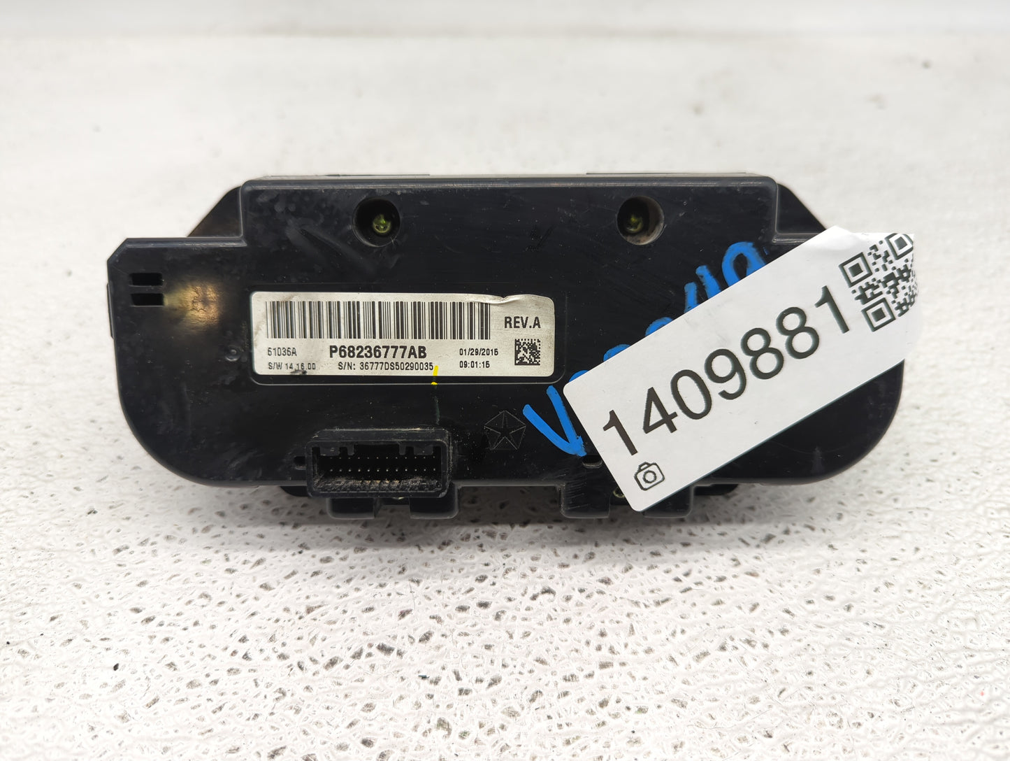 2015 Dodge Ram 1500 Climate Control Module Temperature AC/Heater Replacement P/N:P68236777AB Fits OEM Used Auto Parts - Oemu