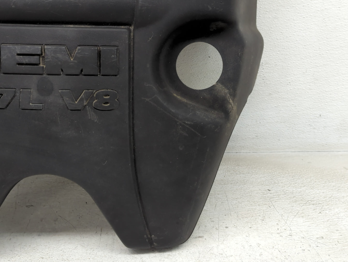 2015 Dodge Ram 1500 Engine Cover - Oemusedautoparts1.com