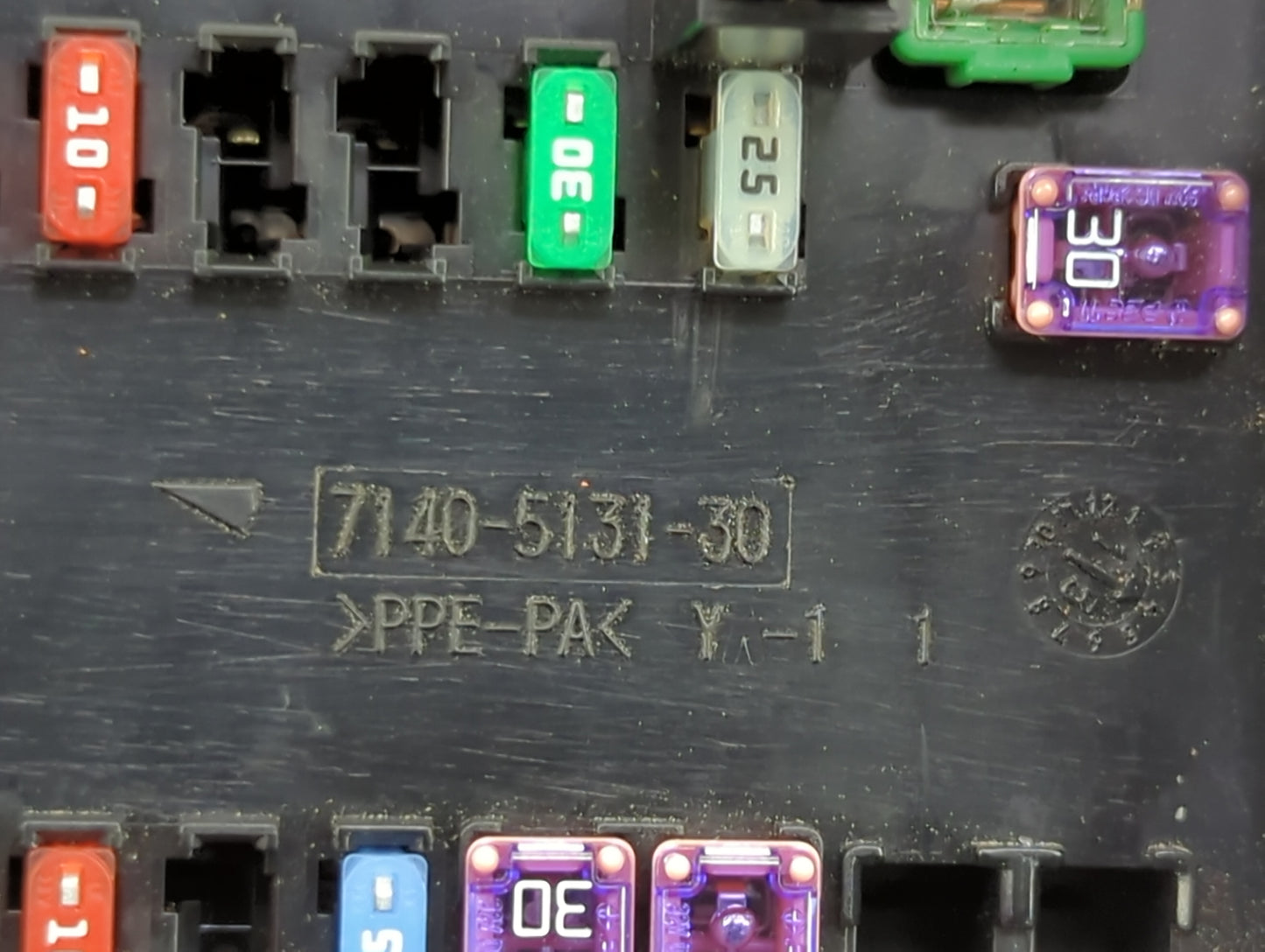 2015 Dodge Ram 1500 Fusebox Fuse Box Panel Relay Module Fits OEM Used Auto Parts - Oemusedautoparts1.com