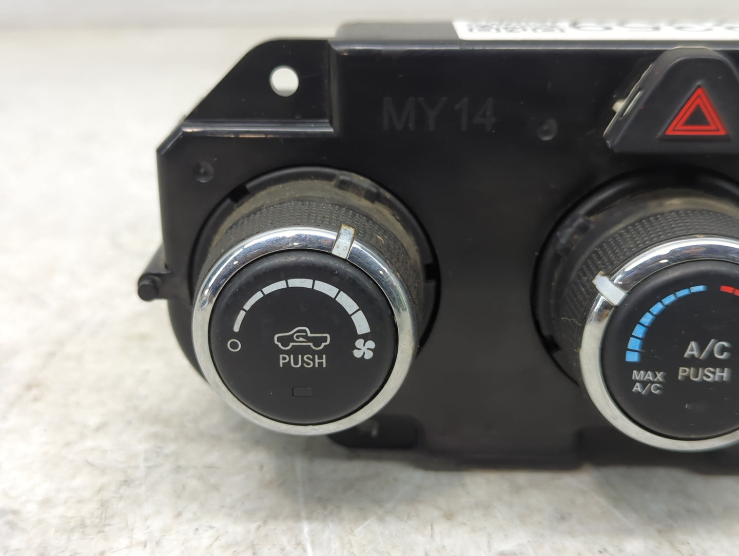 2015 Dodge Ram 1500 Climate Control Module Temperature AC/Heater Replacement P/N:P68236776AB Fits OEM Used Auto Parts - Oemu