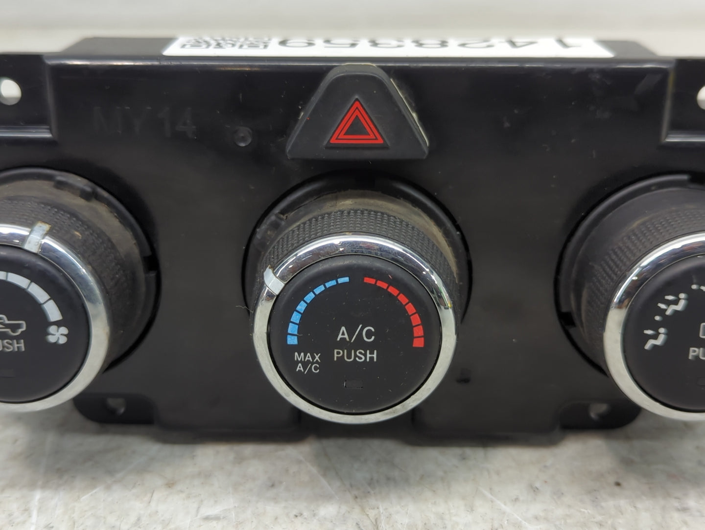 2015 Dodge Ram 1500 Climate Control Module Temperature AC/Heater Replacement P/N:P68236776AB Fits OEM Used Auto Parts - Oemu