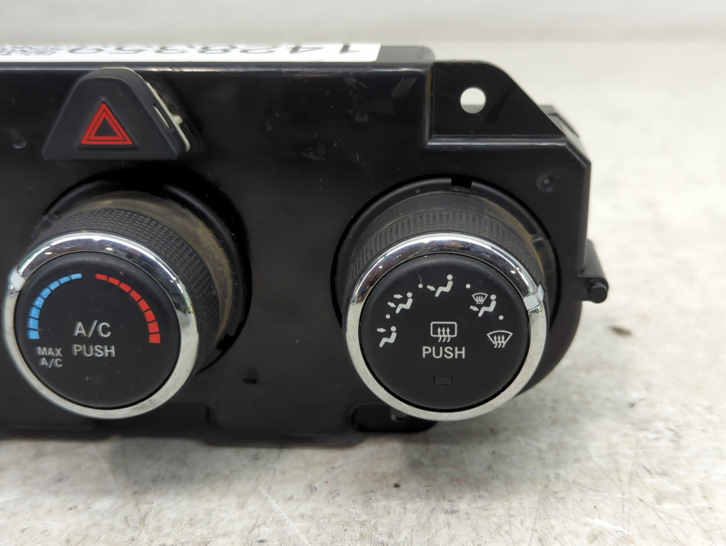 2015 Dodge Ram 1500 Climate Control Module Temperature AC/Heater Replacement P/N:P68236776AB Fits OEM Used Auto Parts - Oemu