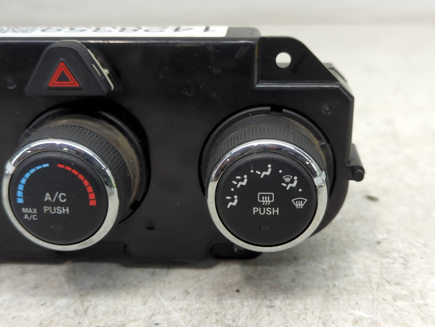 2015 Dodge Ram 1500 Climate Control Module Temperature AC/Heater Replacement P/N:P68236776AB Fits OEM Used Auto Parts - Oemu
