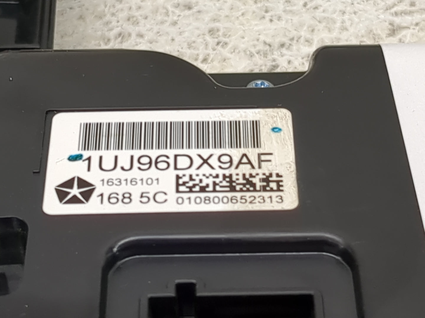 2015 Dodge Ram 1500 Climate Control Module Temperature AC/Heater Replacement P/N:1UJ96DX9AF Fits OEM Used Auto Parts - Oemus