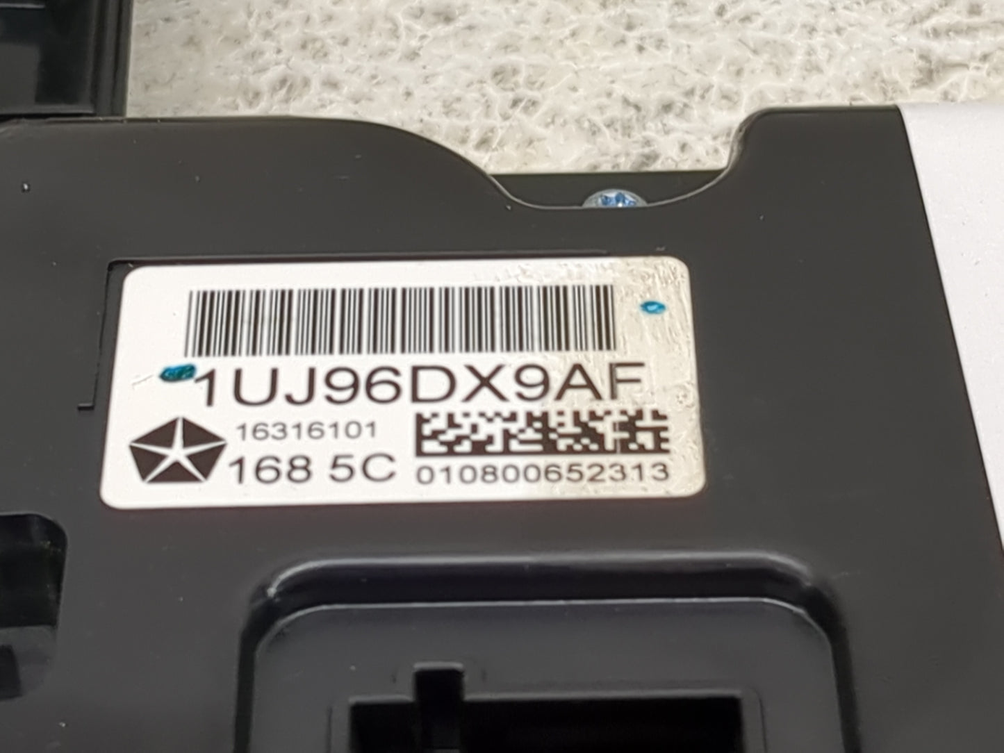 2015 Dodge Ram 1500 Climate Control Module Temperature AC/Heater Replacement P/N:1UJ96DX9AF Fits OEM Used Auto Parts - Oemus