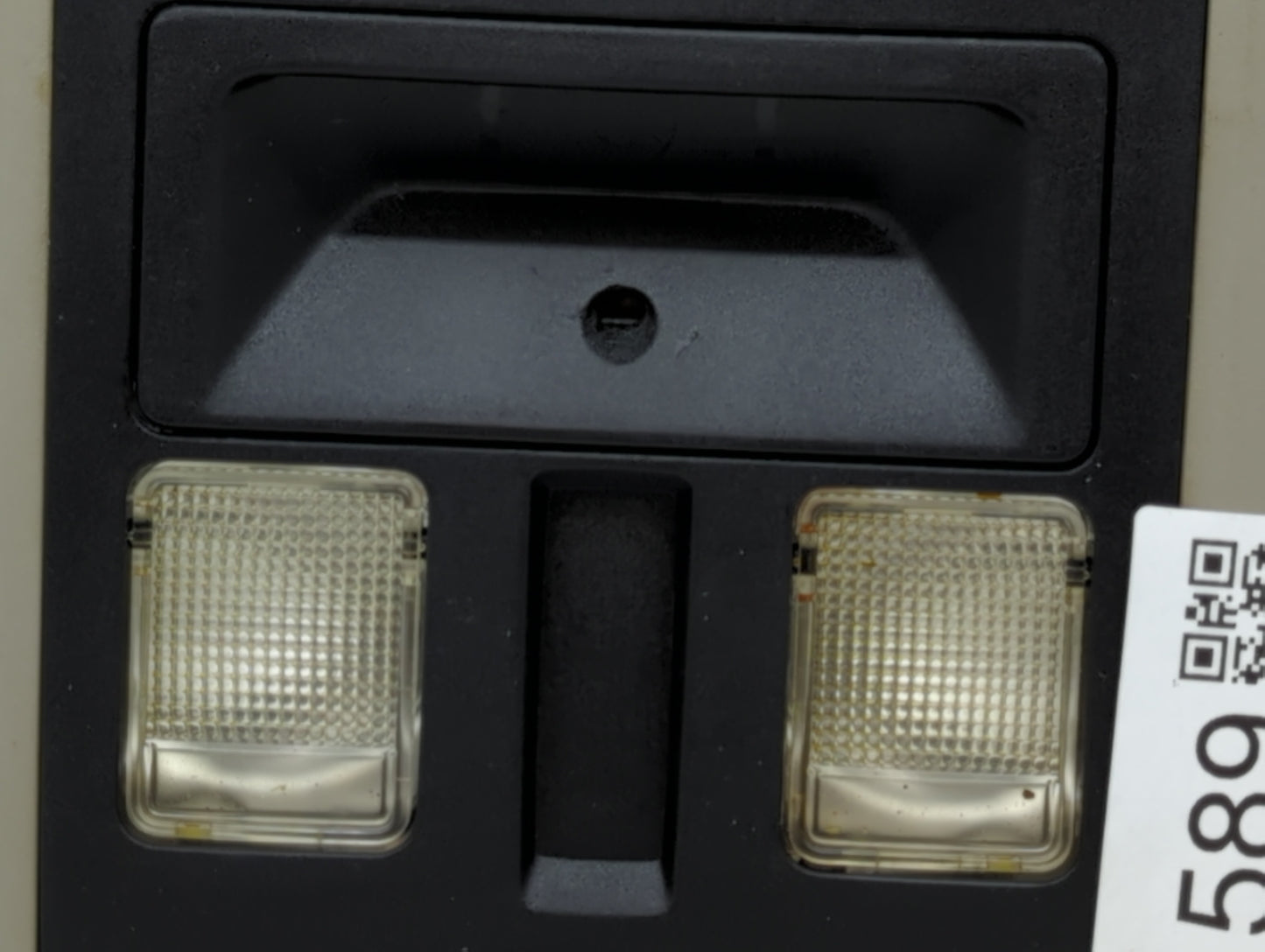 2015 Dodge Ram 1500 Center Floor Console P/N:68105821AB N00432 Fits Fits 2013 2014 OEM Used Auto Parts - Oemusedautoparts1.c