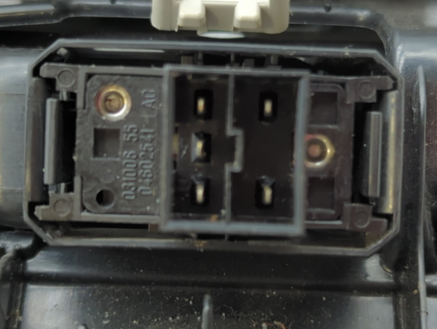 2015 Dodge Ram 1500 Center Floor Console P/N:68105822AB Fits Fits 2013 2014 OEM Used Auto Parts - Oemusedautoparts1.com