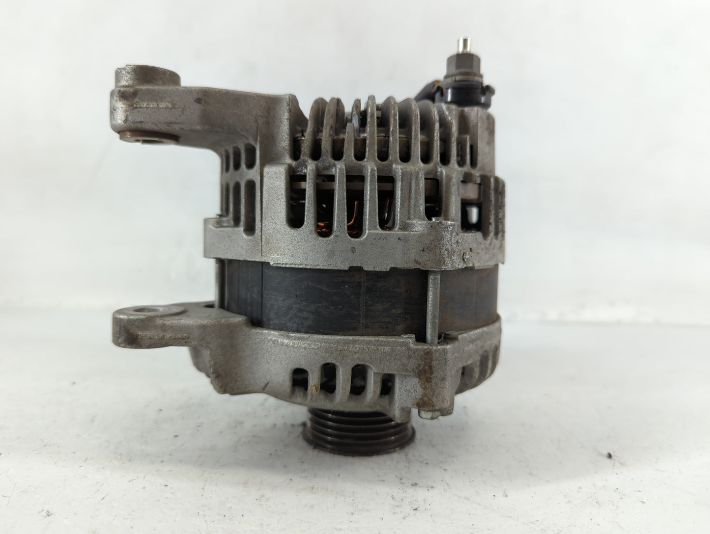 2015 Dodge Ram 1500 Alternator Replacement Generator Charging Assembly Engine OEM P/N:56029 764 Fits OEM Used Auto Parts - O