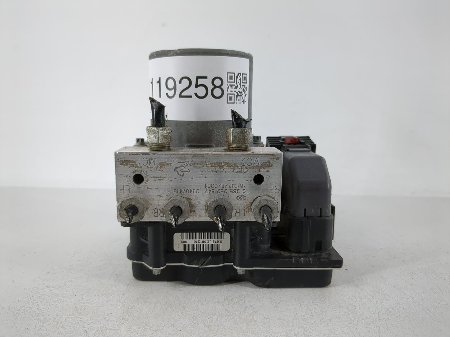 2015 Dodge Ram 2500 ABS Pump Control Module Replacement P/N:161217/8/0361 0 265 252 847 Fits Fits 2014 OEM Used Auto Parts -