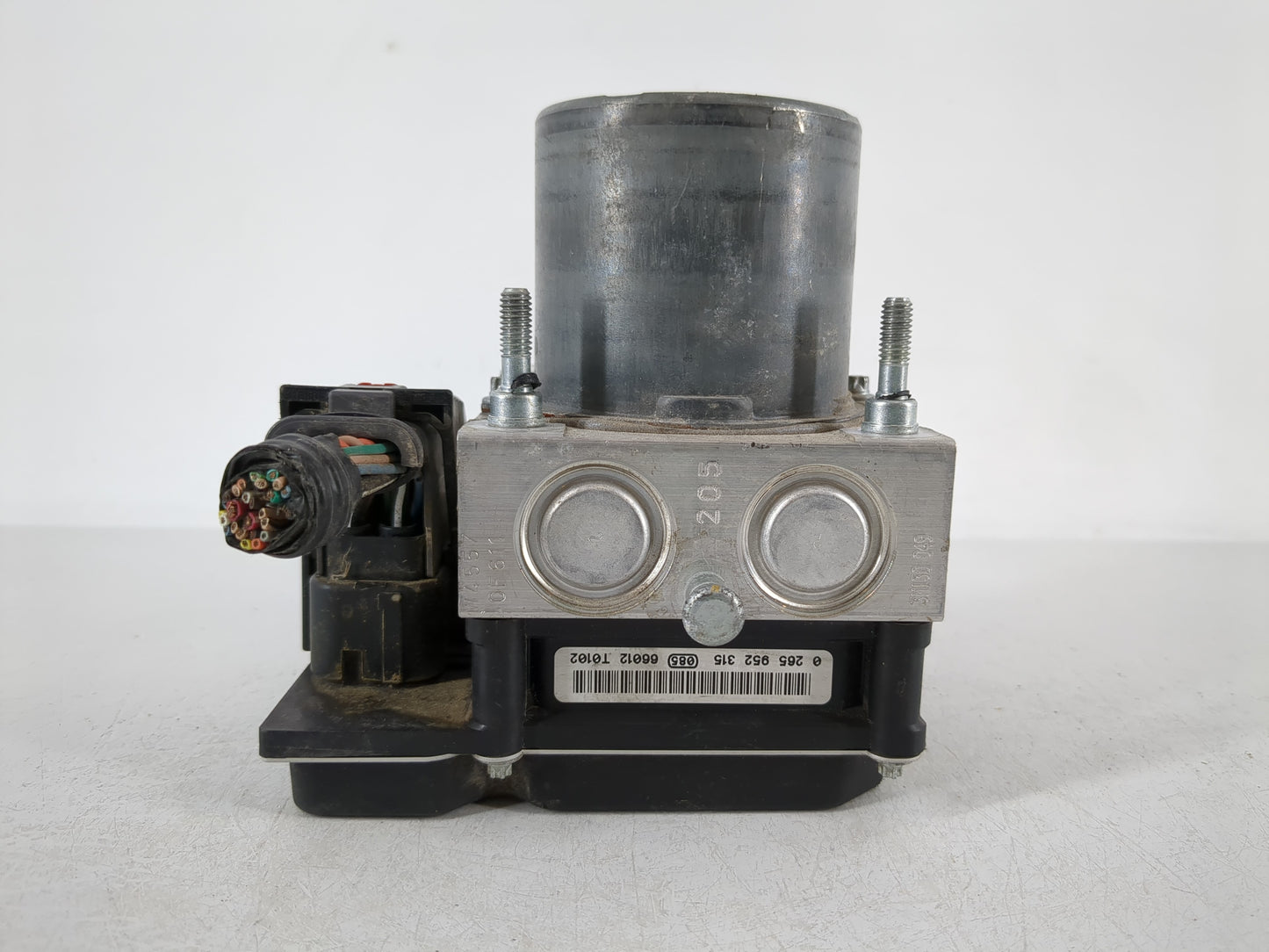 2015 Dodge Ram 2500 ABS Pump Control Module Replacement P/N:161217/8/0361 0 265 252 847 Fits Fits 2014 OEM Used Auto Parts -