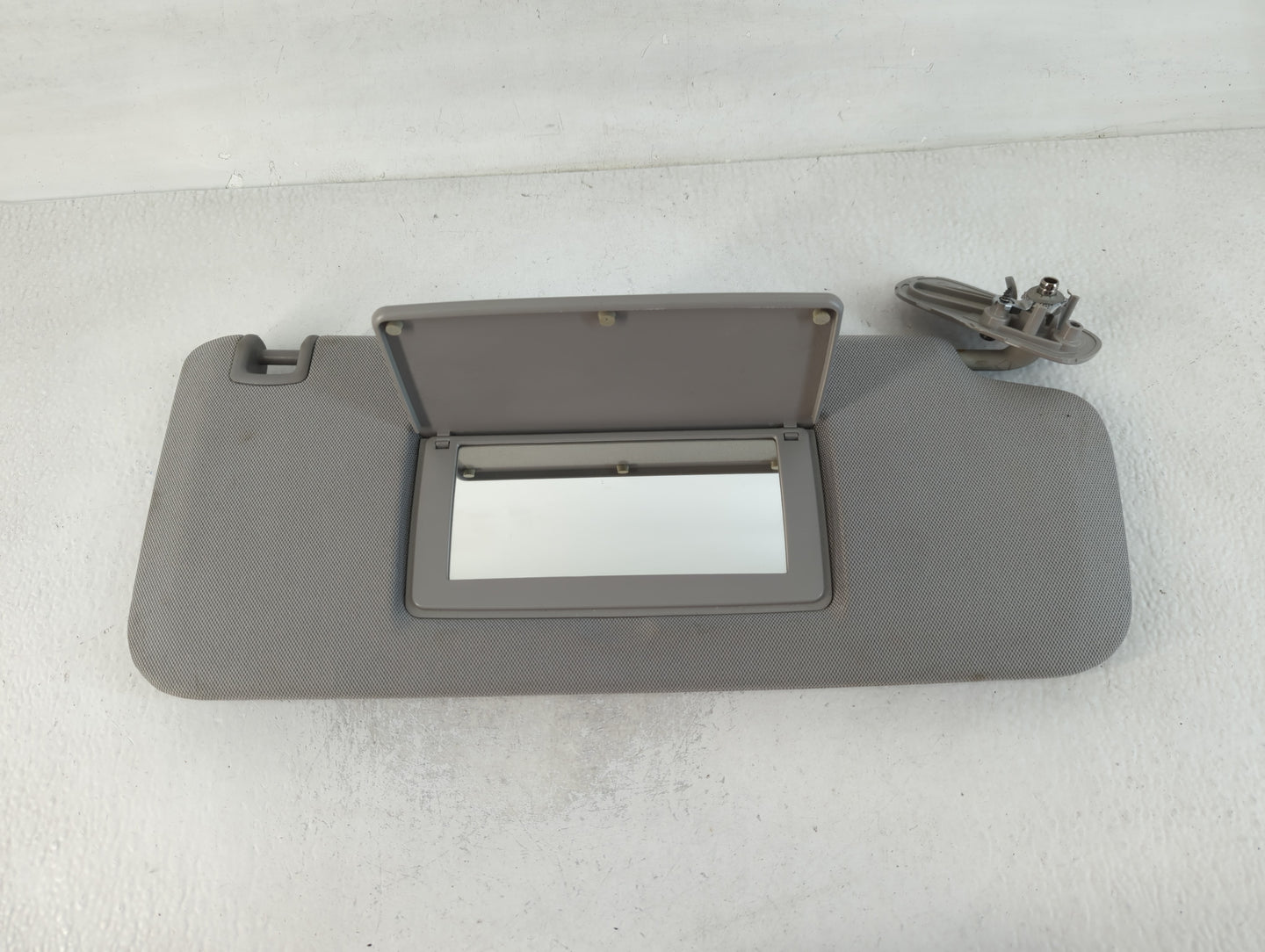 2015 Dodge Sierra Sun Visor Shade Replacement Passenger Right Mirror Fits Fits 2014 2016 2017 2018 2019 OEM Used Auto Parts 