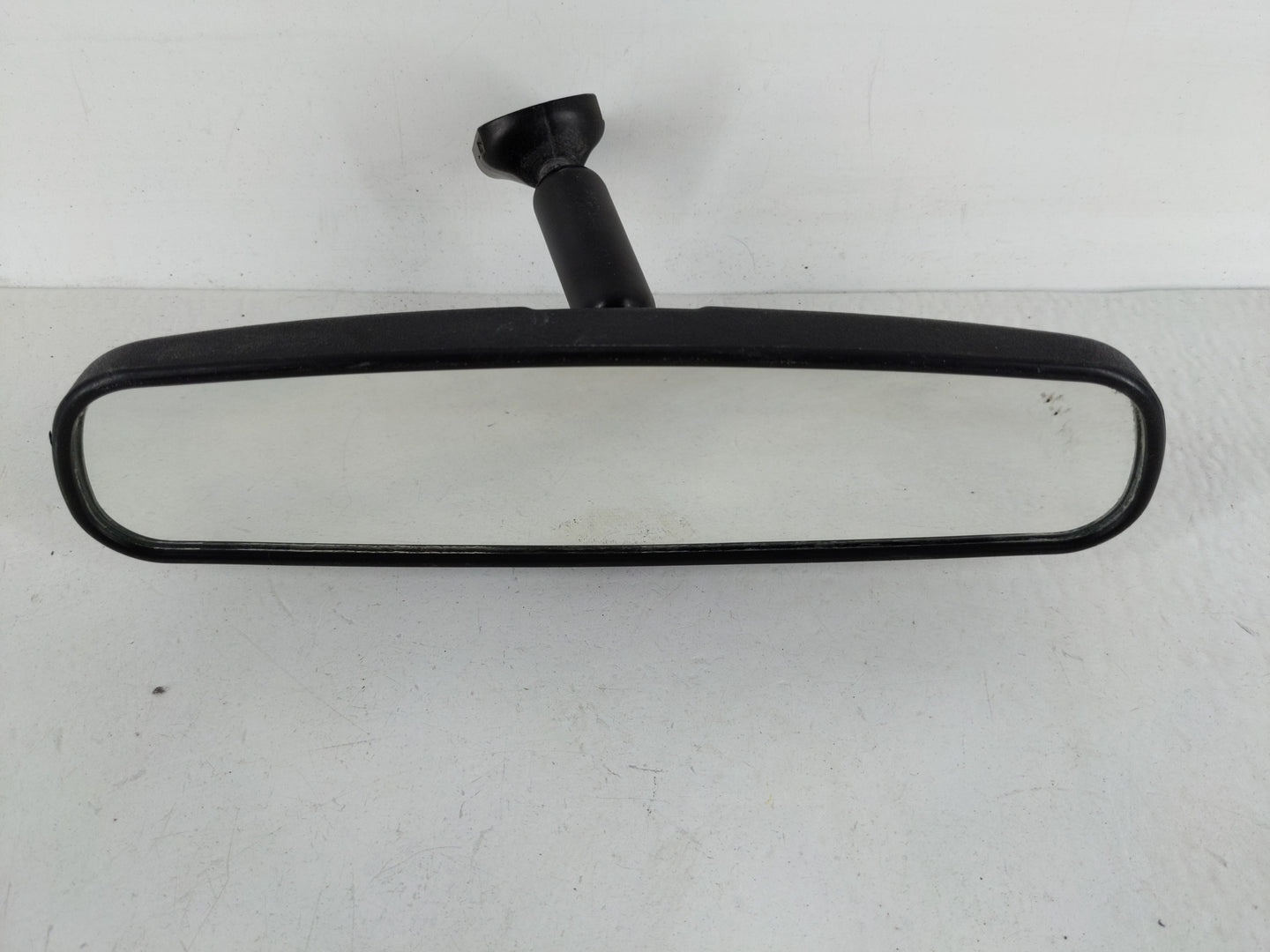 2015 Fiat 500 Interior Rear View Mirror Replacement OEM P/N:E8011681 Fits OEM Used Auto Parts - Oemusedautoparts1.com