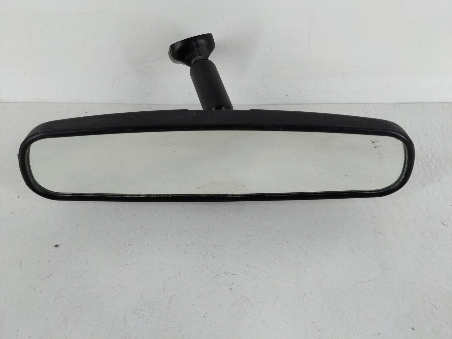 2015 Fiat 500 Interior Rear View Mirror Replacement OEM P/N:E8011681 Fits OEM Used Auto Parts - Oemusedautoparts1.com