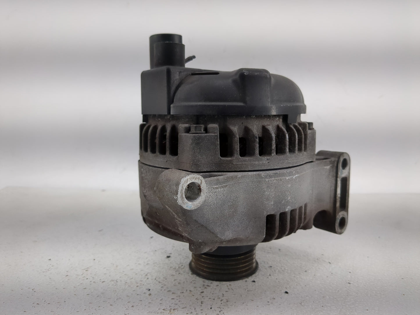 2012-2017 Fiat 500 Alternator Replacement Generator Charging Assembly Engine OEM P/N:TN104210-1750 P56029582AB Fits OEM Used