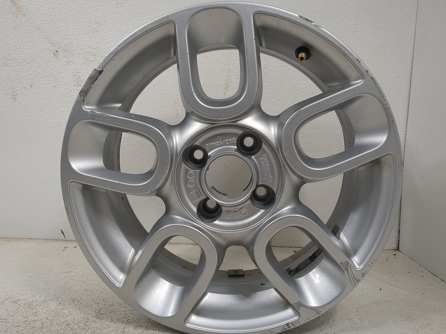2012-2018 Fiat 500 Oem Wheel Rim - Oemusedautoparts1.com