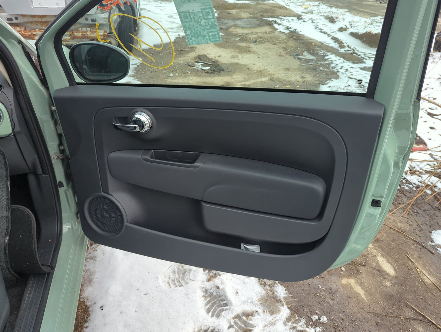 2015 Fiat 500 Front Right Passenger Interior Door Panel Trim - Oemusedautoparts1.com