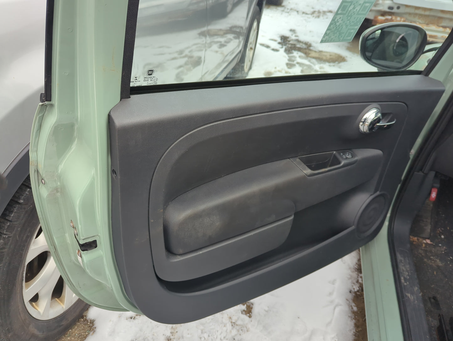 2015 Fiat 500 Front Left Driver Interior Door Panel Trim - Oemusedautoparts1.com