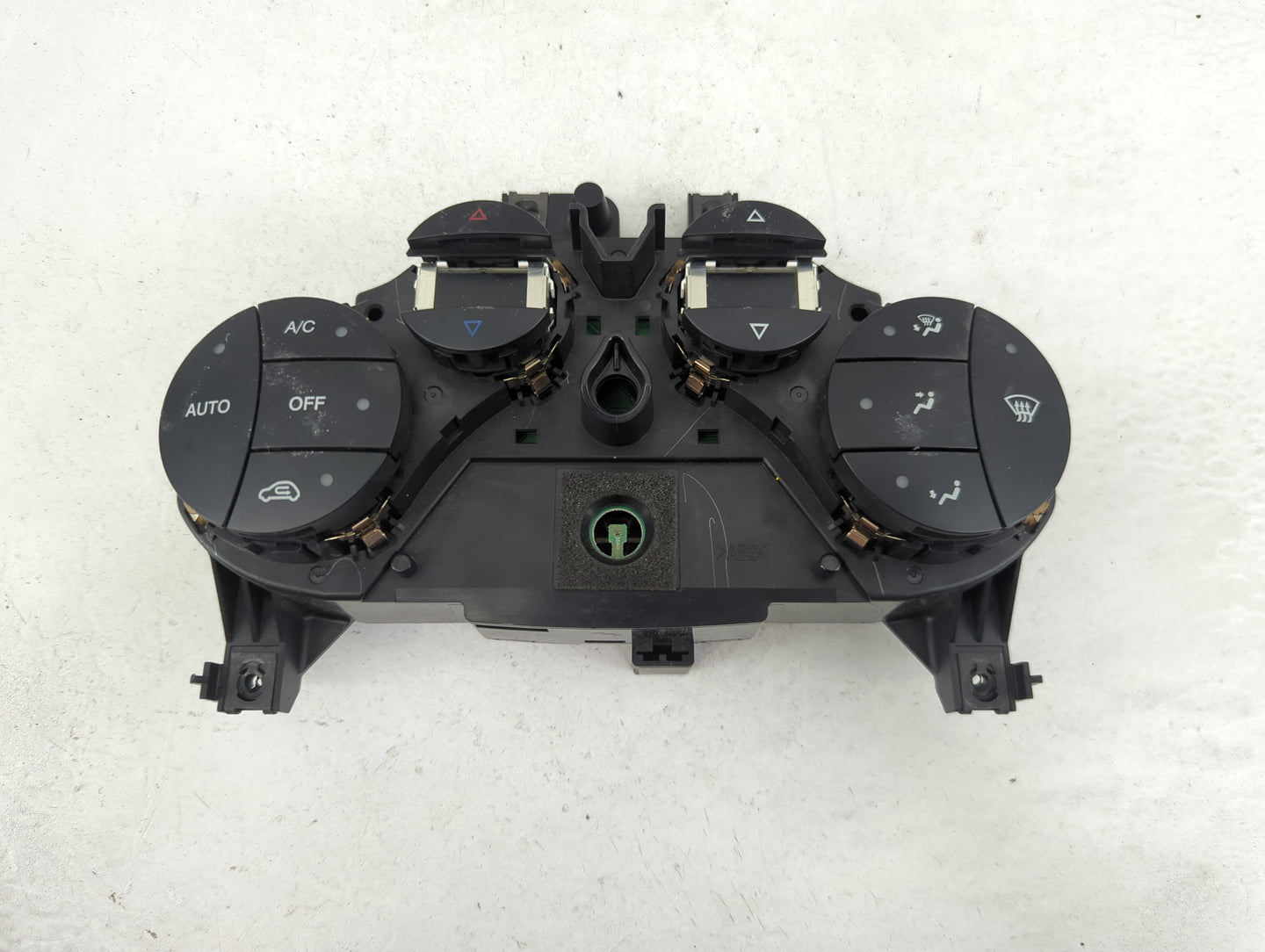 2013-2017 Fiat 500 Climate Control Module Temperature AC/Heater Replacement P/N:P1VH54JXWAG MX237000-5542 Fits OEM Used Auto