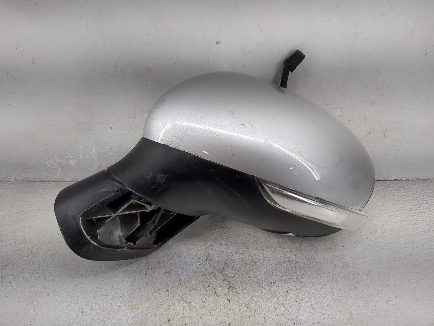 2015 Fiat 500 Driver Side View Mirror - Left Door Mirror OEM Used - Oemusedautoparts1.com