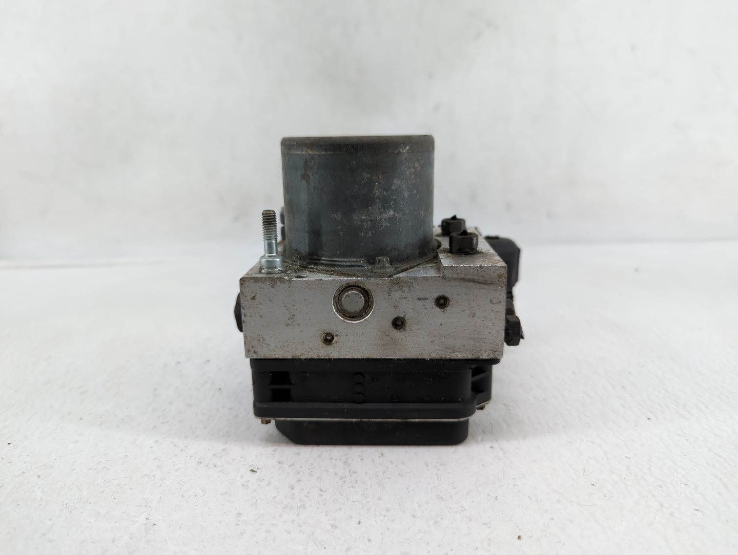 2012-2013 Fiat 500 ABS Pump Control Module Replacement P/N:68073251AG Fits Fits 2012 2013 OEM Used Auto Parts - Oemusedautop
