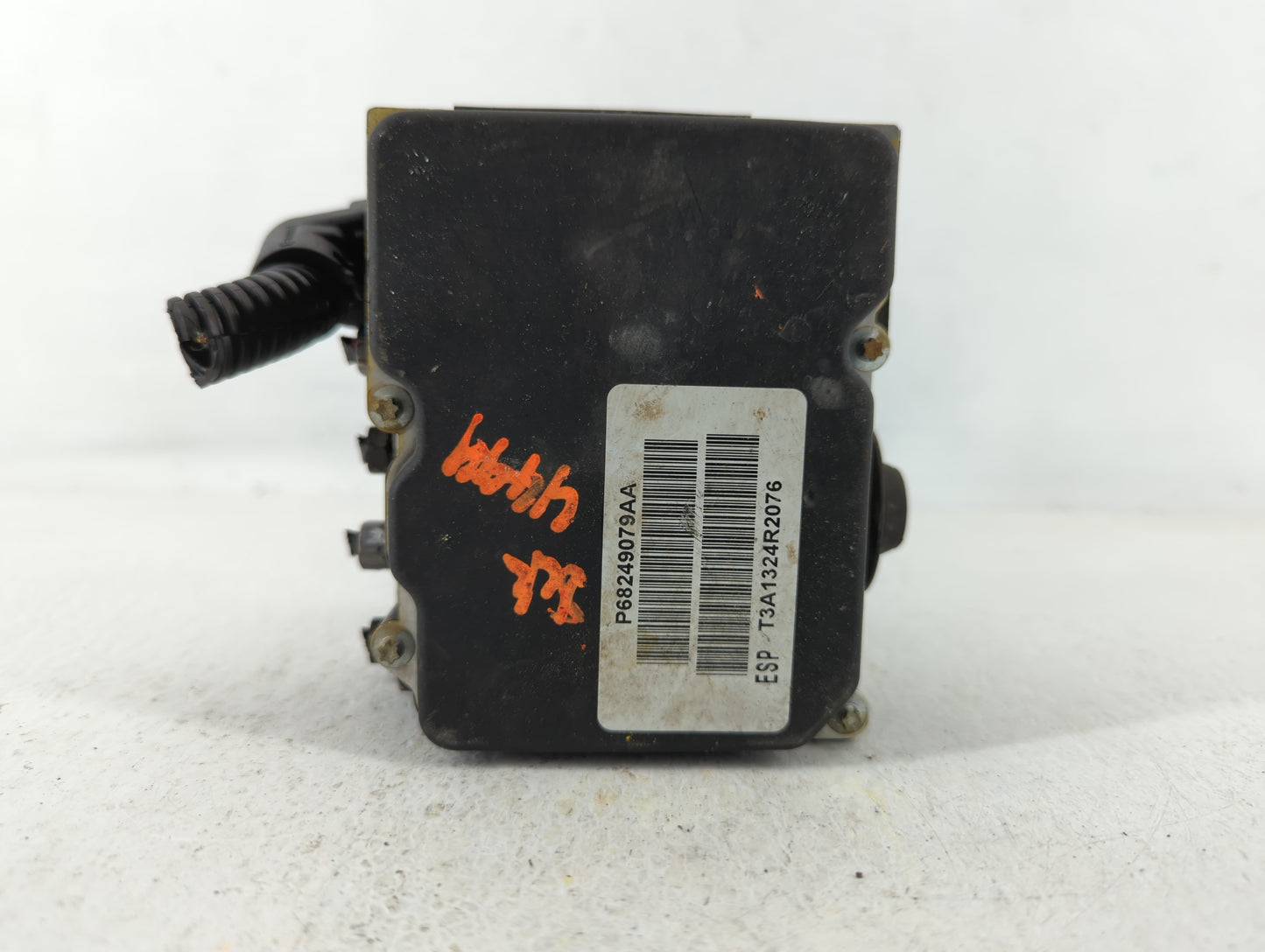 2012-2017 Fiat 500 ABS Pump Control Module Replacement P/N:68249079AA Fits Fits 2012 2013 2014 2015 2016 2017 OEM Used Auto 