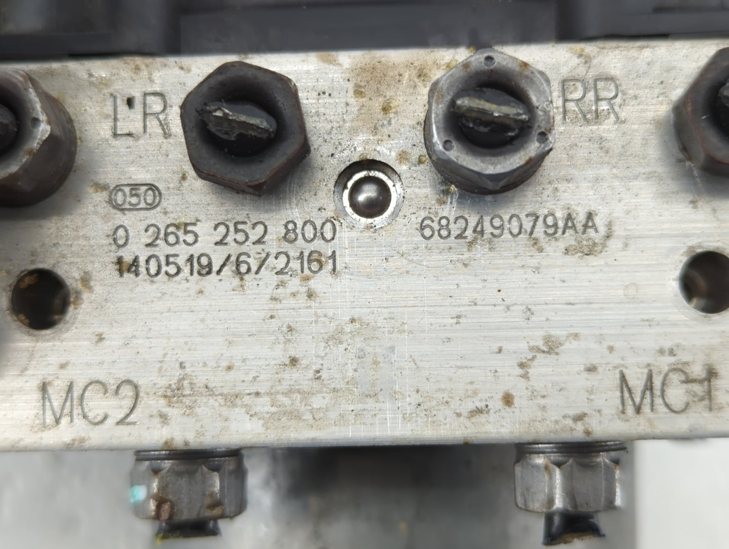 2012-2017 Fiat 500 ABS Pump Control Module Replacement P/N:68249079AA Fits Fits 2012 2013 2014 2015 2016 2017 OEM Used Auto 