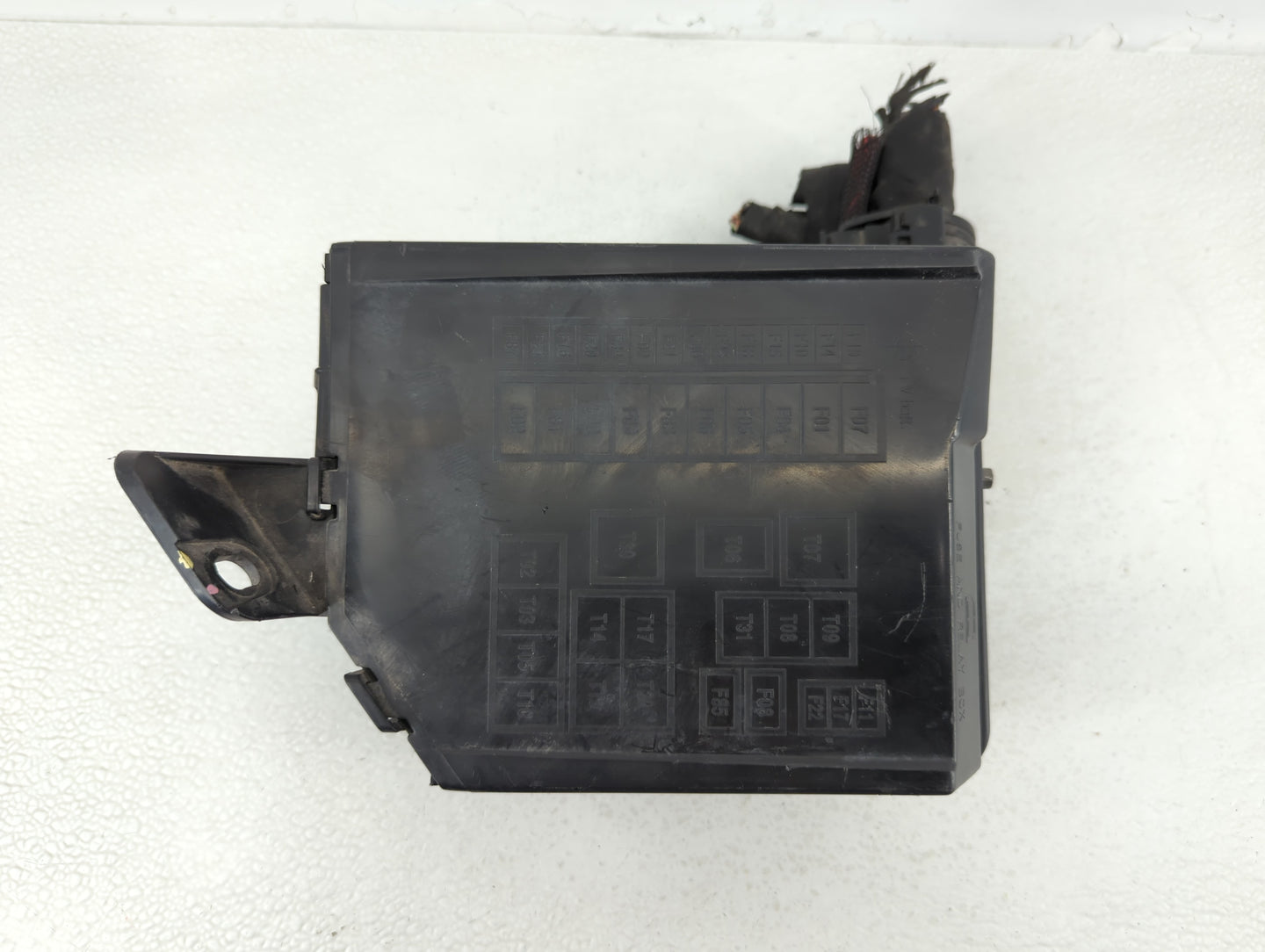 2013-2017 Fiat 500 Fusebox Fuse Box Panel Relay Module P/N:53100999 Fits Fits 2013 2014 2015 2016 2017 OEM Used Auto Parts -