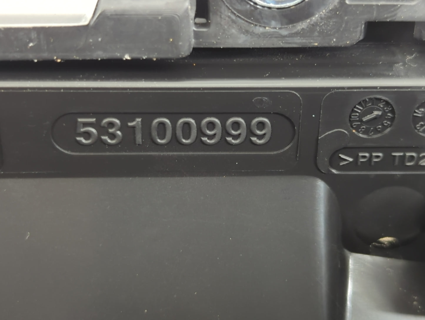 2013-2017 Fiat 500 Fusebox Fuse Box Panel Relay Module P/N:53100999 Fits Fits 2013 2014 2015 2016 2017 OEM Used Auto Parts -