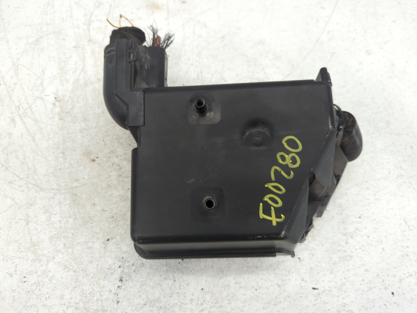 2012-2017 Fiat 500 Fusebox Fuse Box Panel Relay Module P/N:53100999 Fits Fits 2012 2013 2014 2015 2016 2017 OEM Used Auto Pa